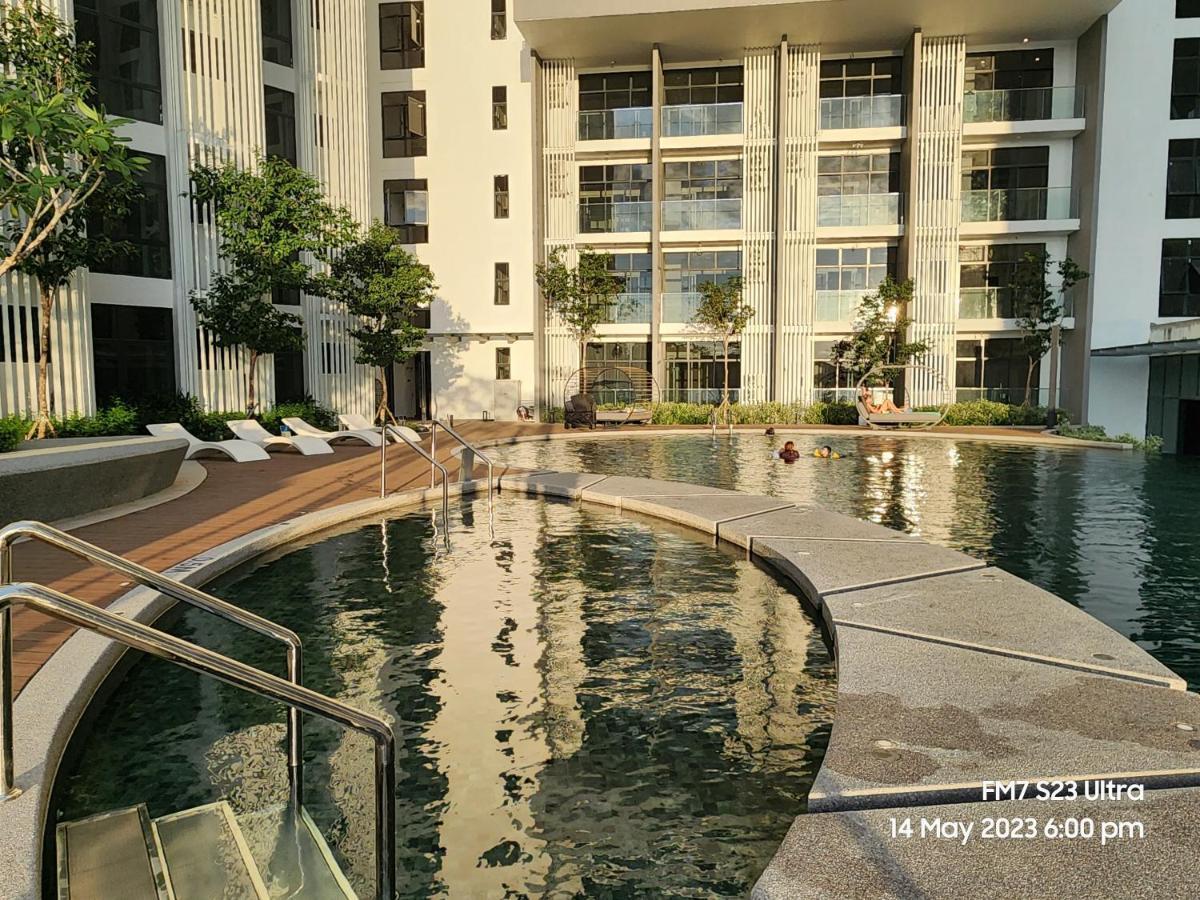 Seaview Luxury Suites At The Shore Kota Kinabalu Zewnętrze zdjęcie