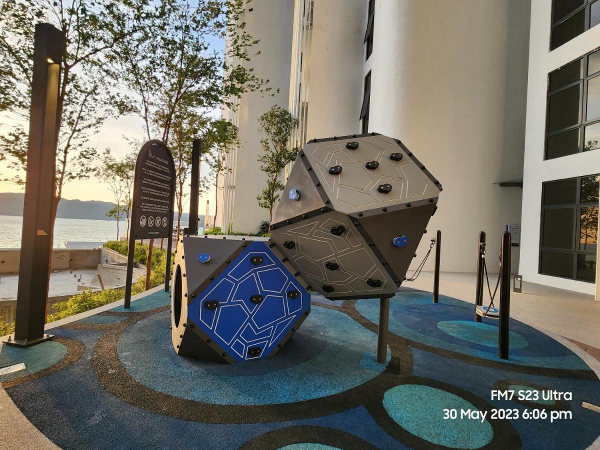 Seaview Luxury Suites At The Shore Kota Kinabalu Zewnętrze zdjęcie